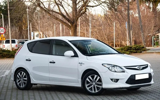 Hyundai I30 cena 22999 przebieg: 170000, rok produkcji 2010 z Lipno małe 407